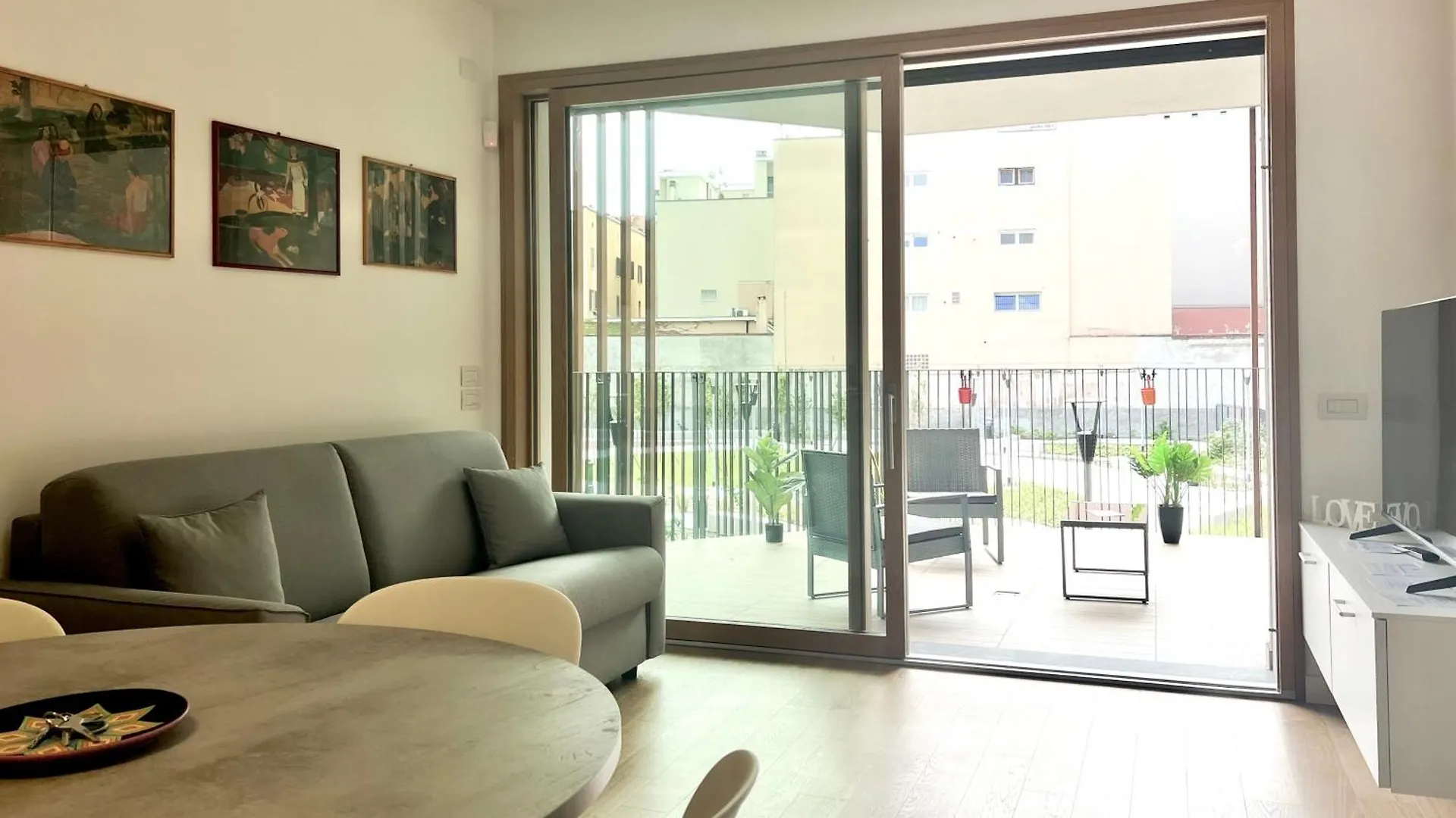 Comecasa Modern Terraced & Palestra Apartment Milano
