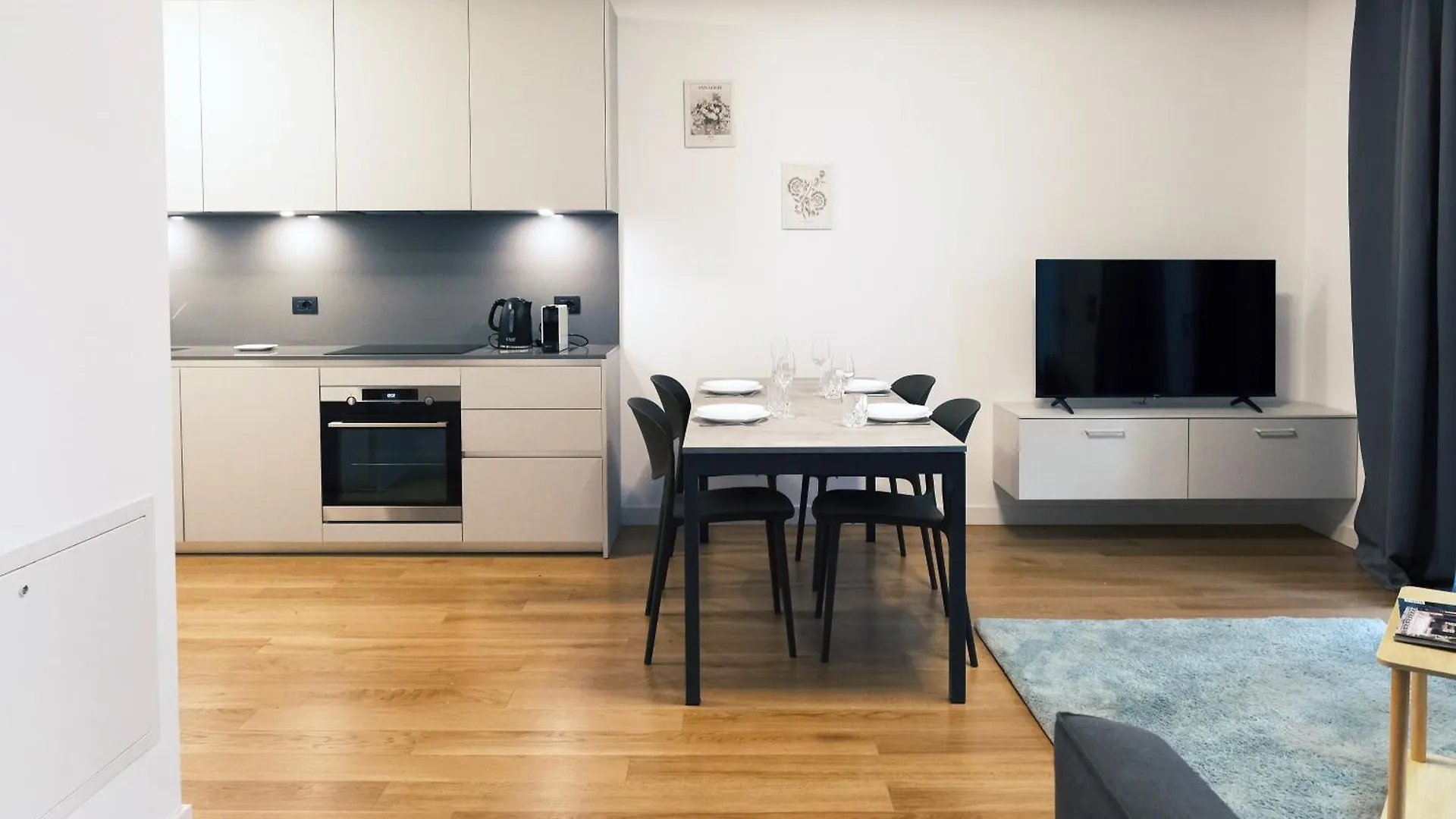 Comecasa Modern Terraced & Palestra Apartment Milano