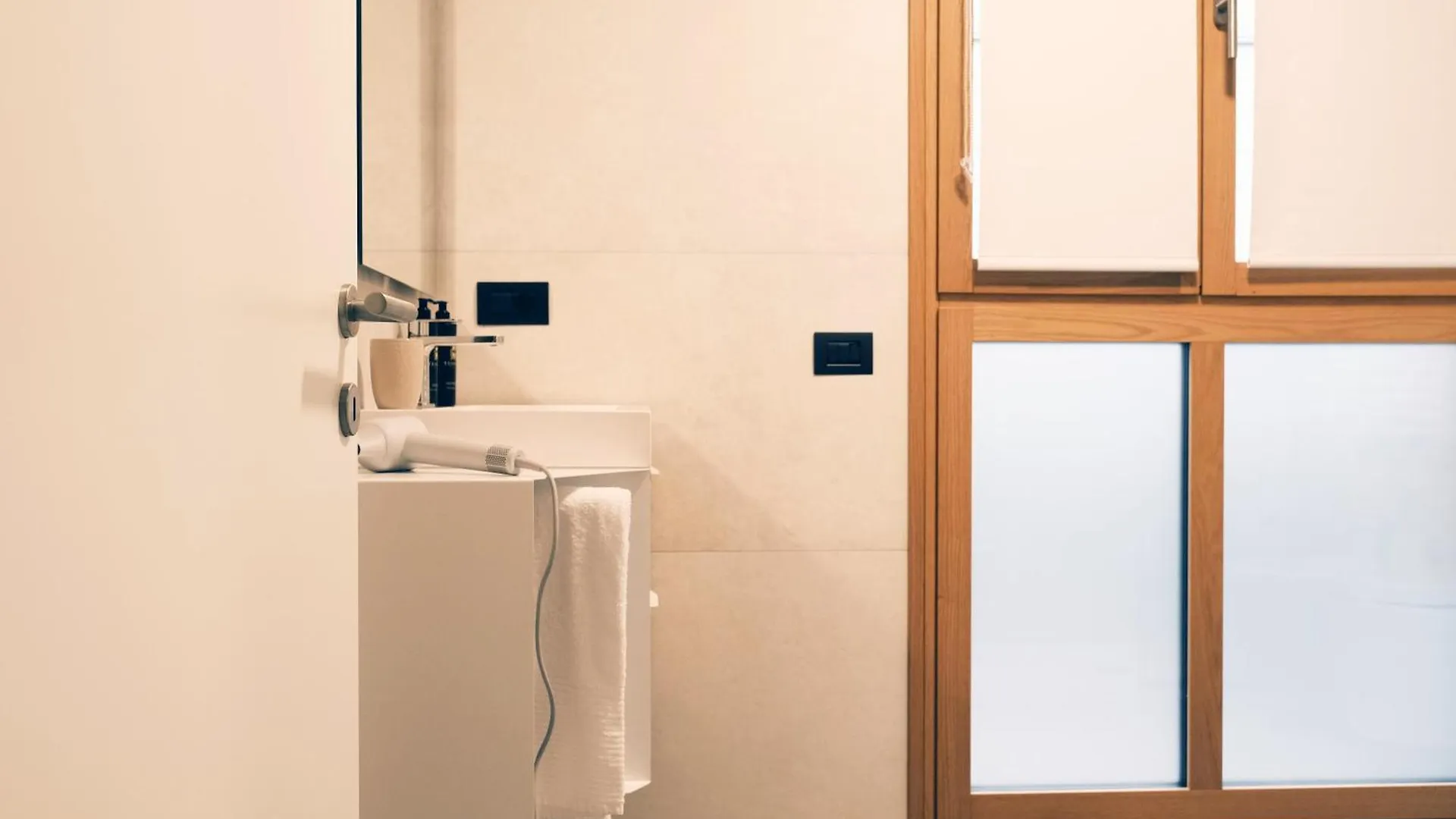 Comecasa Modern Terraced & Palestra Apartment Milano