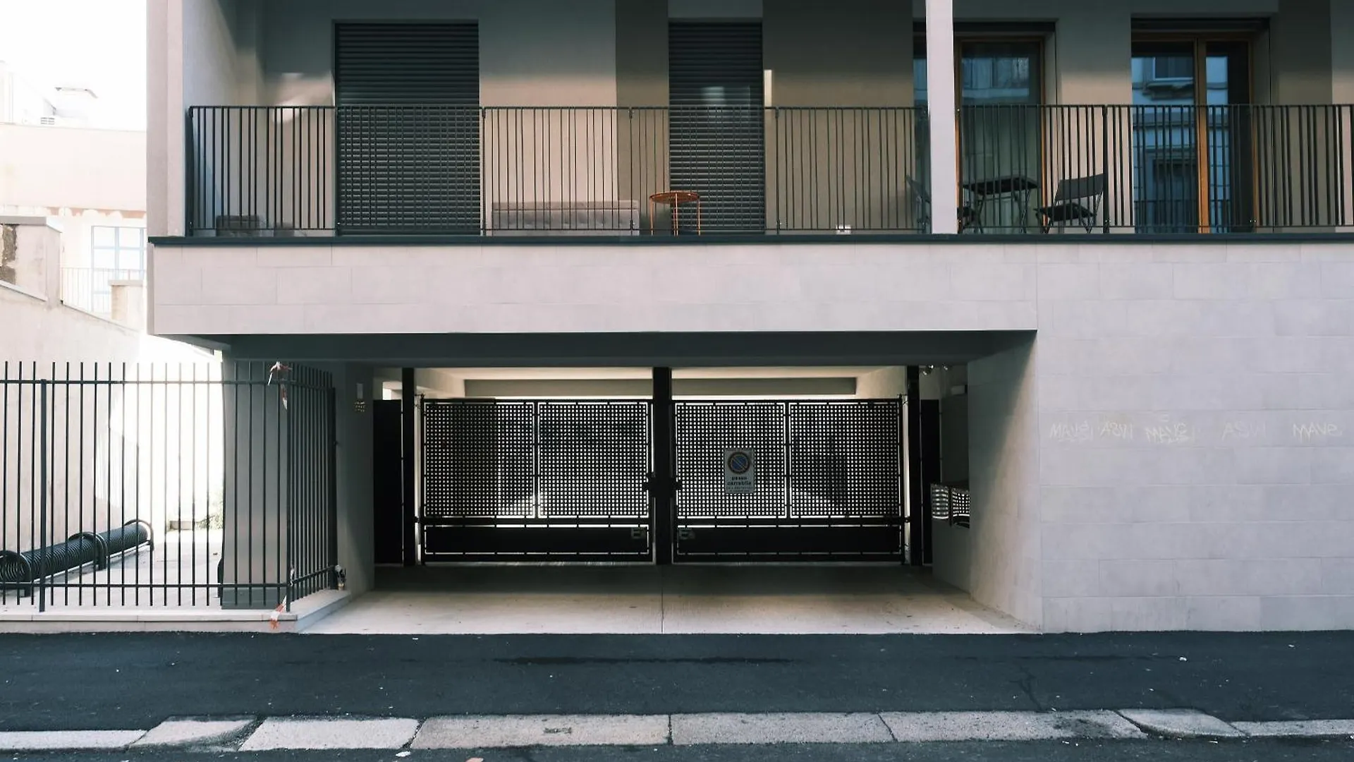 Comecasa Modern Terraced & Palestra Apartment Milano